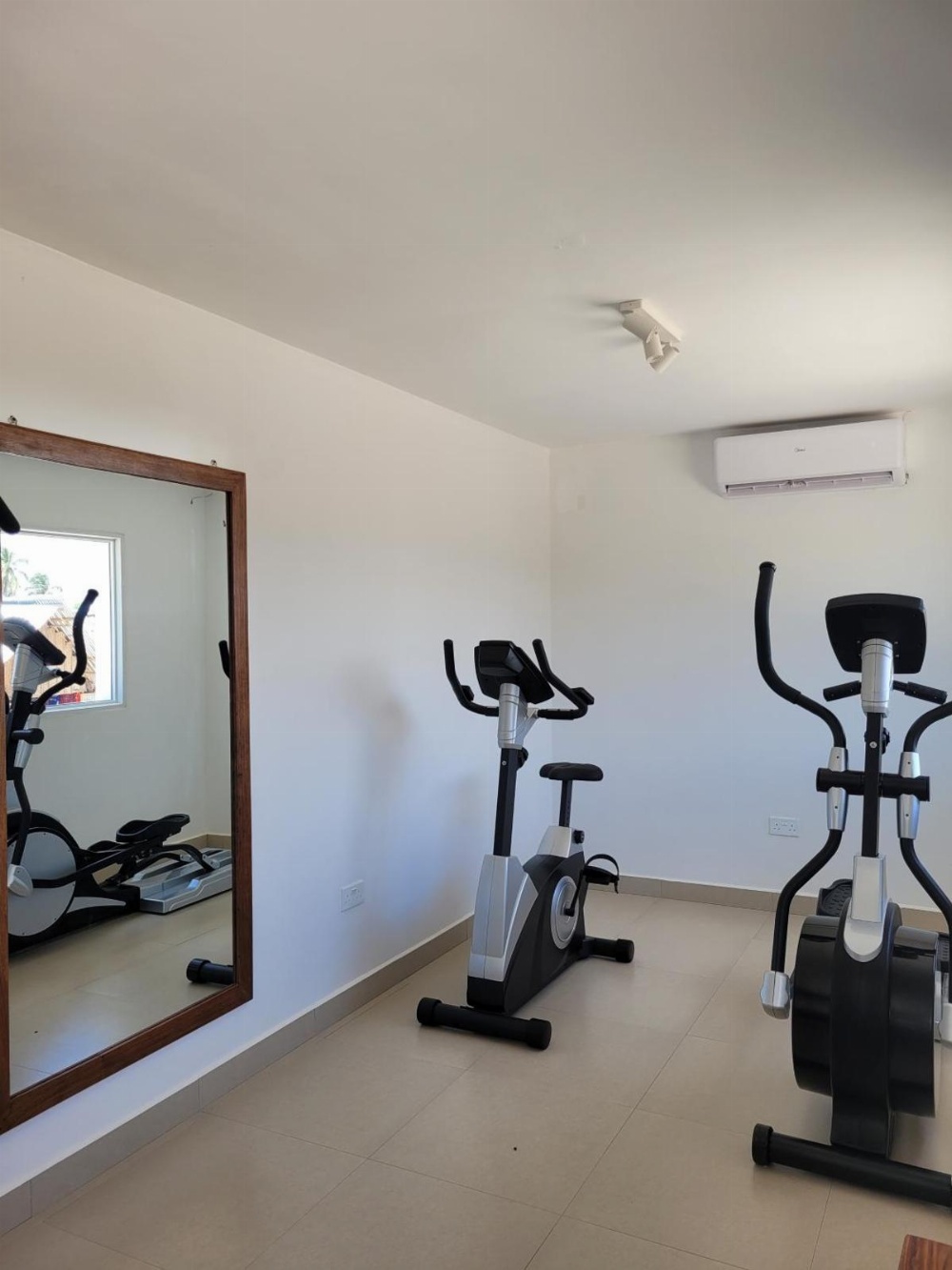 Dhow Inn Boutique Hotel